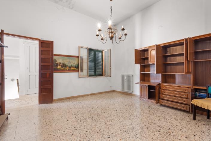 Image No.32-4 Bed House for sale