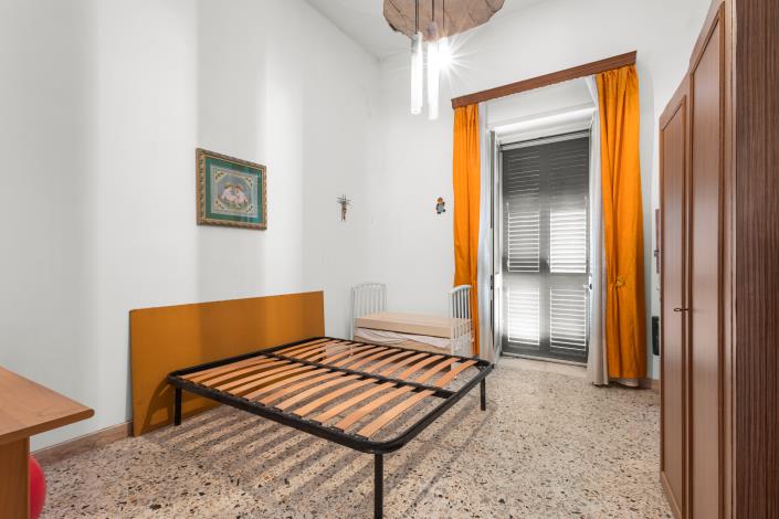 Image No.33-4 Bed House for sale