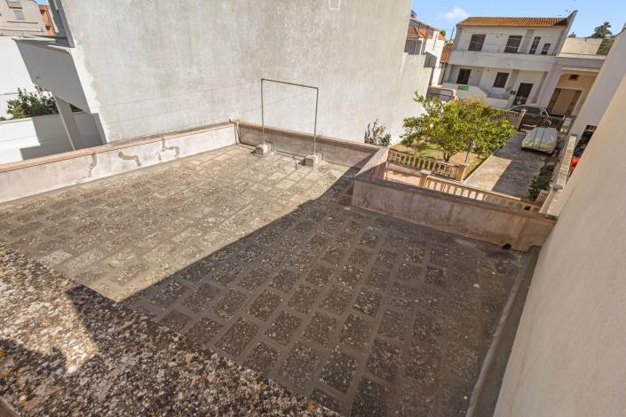 Image No.42-4 Bed House for sale