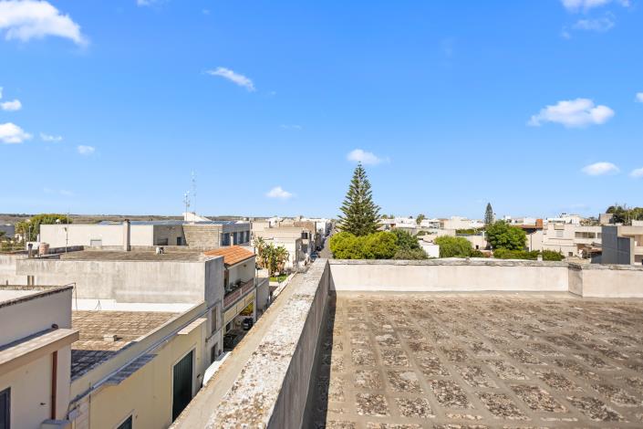 Image No.45-4 Bed House for sale