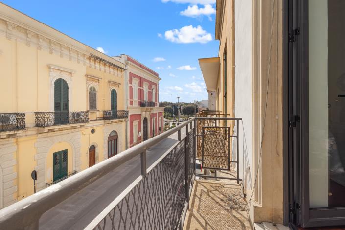 Image No.32-3 Bed House for sale