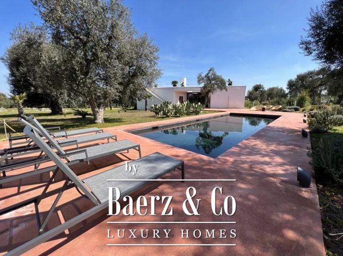 Image No.1-4 Bed Villa for sale