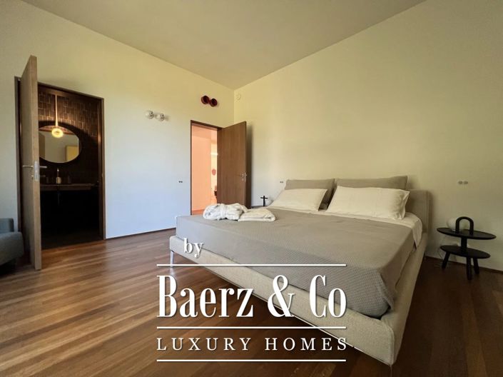 Image No.12-4 Bed Villa for sale