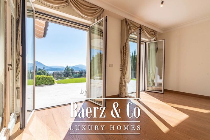 Image No.10-6 Bed Villa for sale