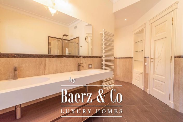 Image No.11-Villa de 6 chambres à vendre à Stresa