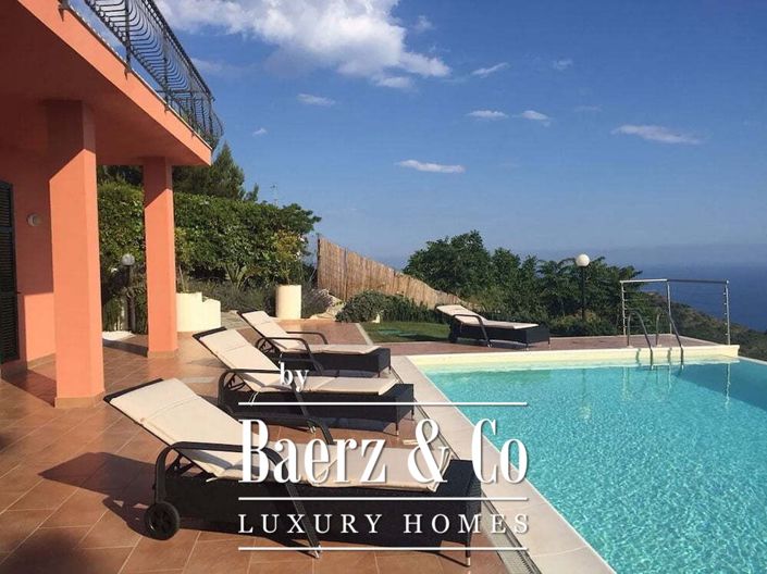 Image No.19-5 Bed Villa for sale