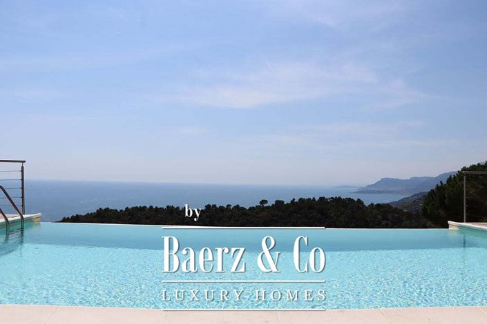 Image No.20-5 Bed Villa for sale