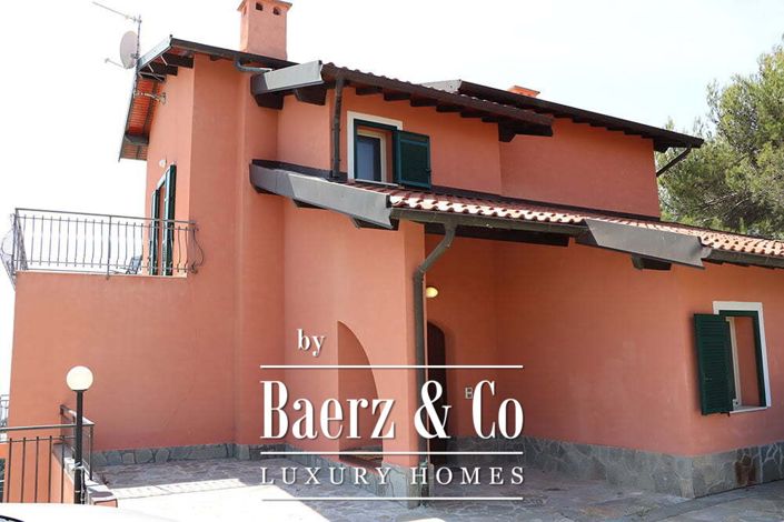 Image No.5-5 Bed Villa for sale