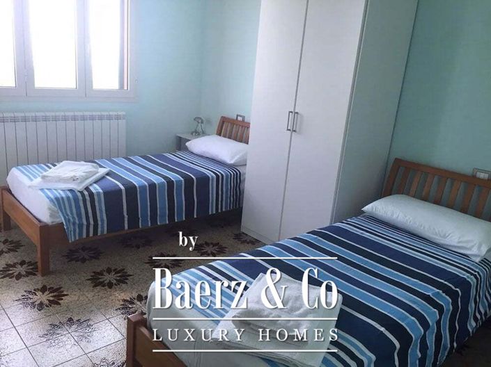 Image No.52-5 Bed Villa for sale