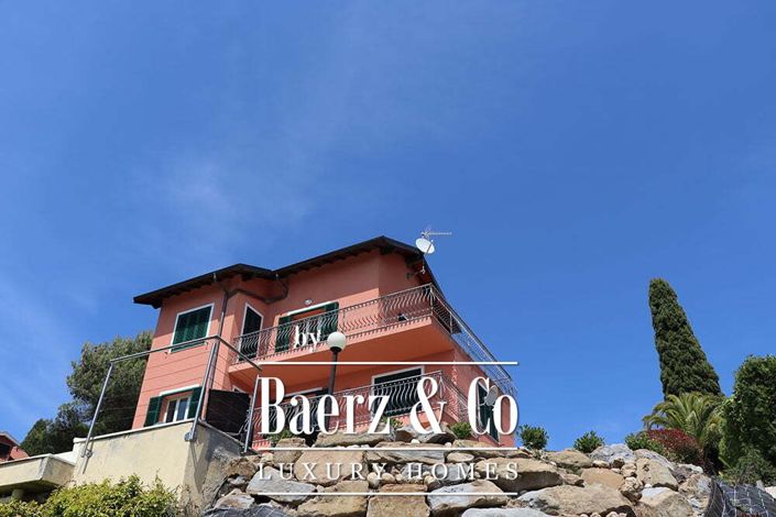 Image No.6-5 Bed Villa for sale