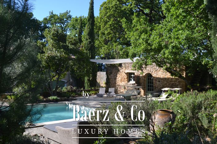 Image No.15-6 Bed Property for sale