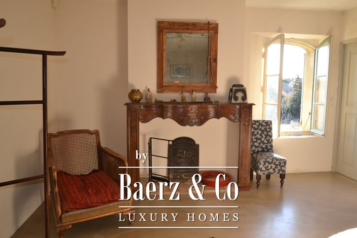 Image No.37-6 Bed Property for sale