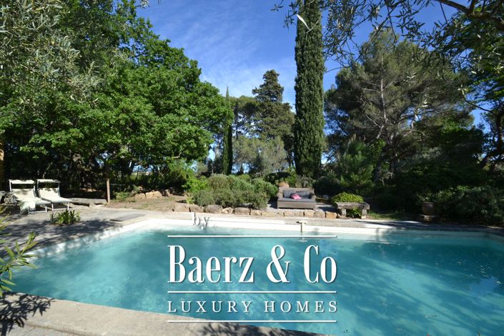 Image No.7-6 Bed Property for sale