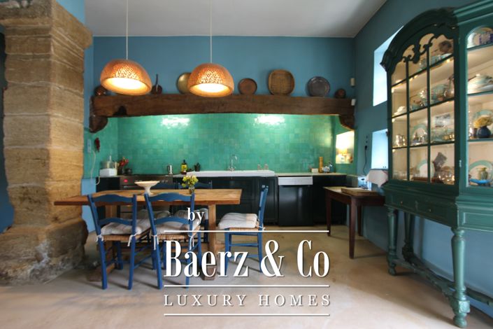 Image No.8-6 Bed Property for sale