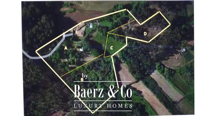 Image No.12-4 Bed Farmhouse for sale