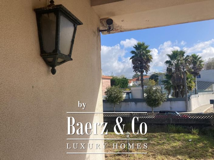 Image No.3-8 Bed Property for sale