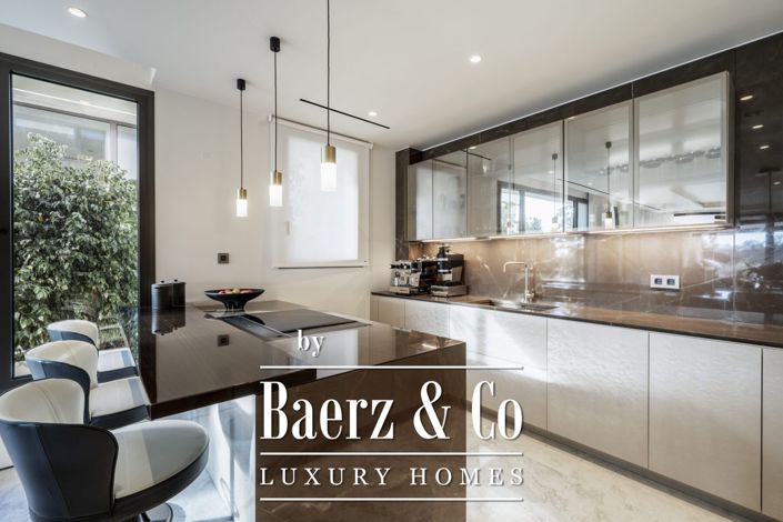 Image No.10-5 Bed Apartment for sale