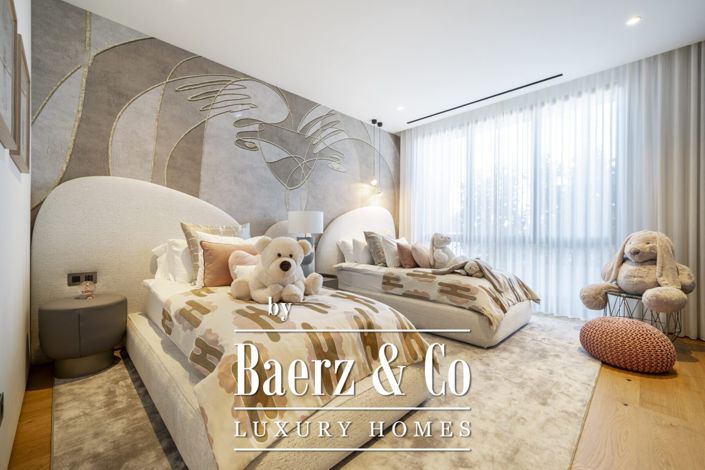 Image No.22-5 Bed Apartment for sale