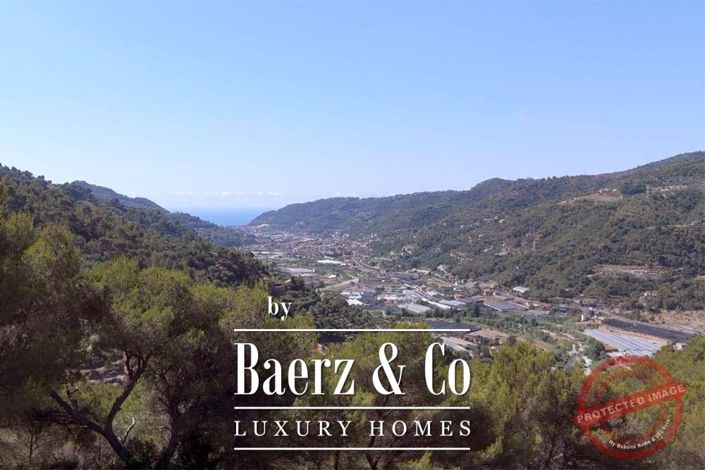 Image No.129-4 Bed Villa for sale