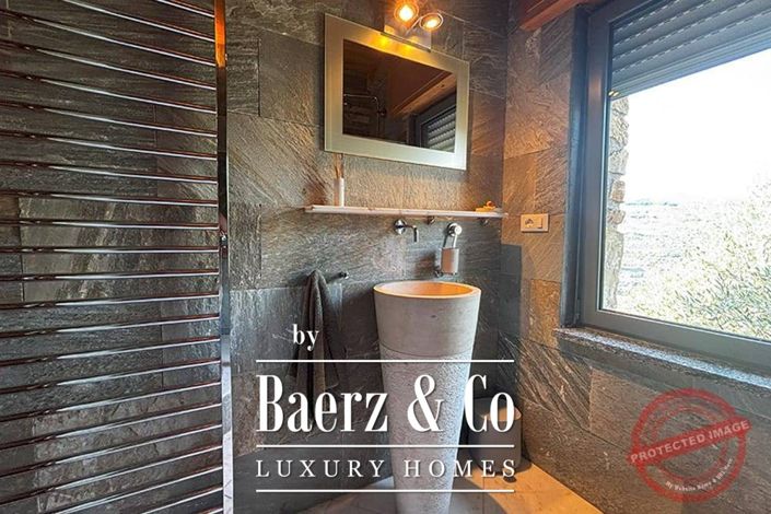 Image No.99-4 Bed Villa for sale