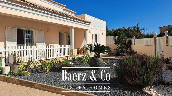 Image No.1-4 Bed Property for sale