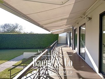 5 Bed Property for sale