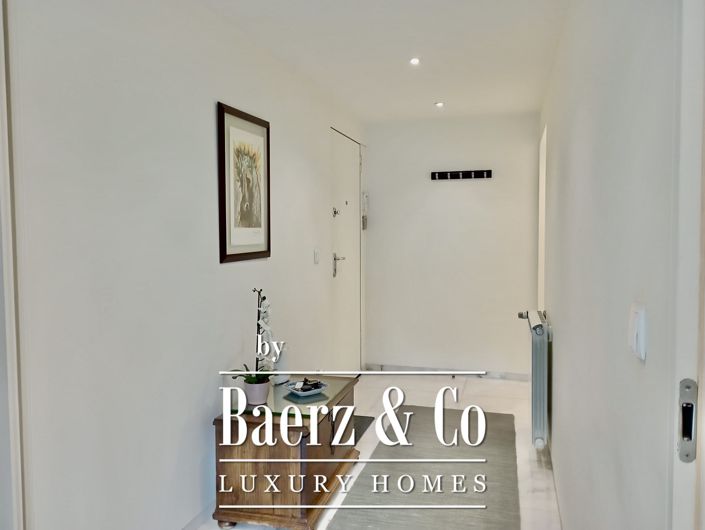 Image No.11-5 Bed Property for sale