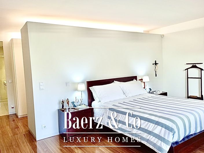 Image No.14-5 Bed Property for sale