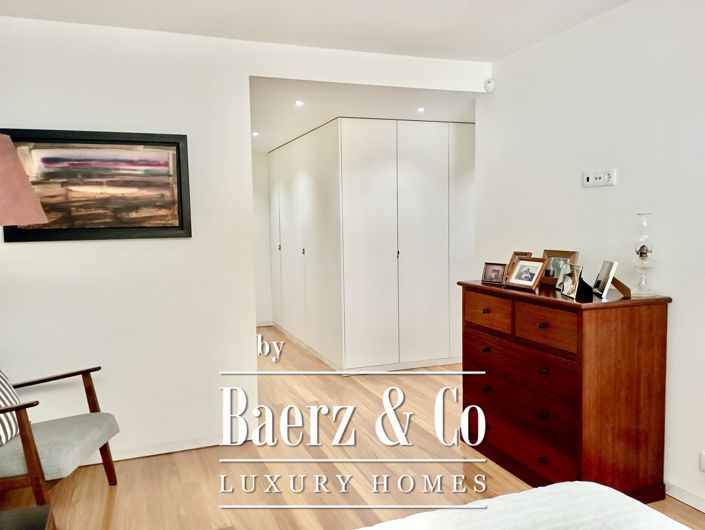 Image No.15-5 Bed Property for sale