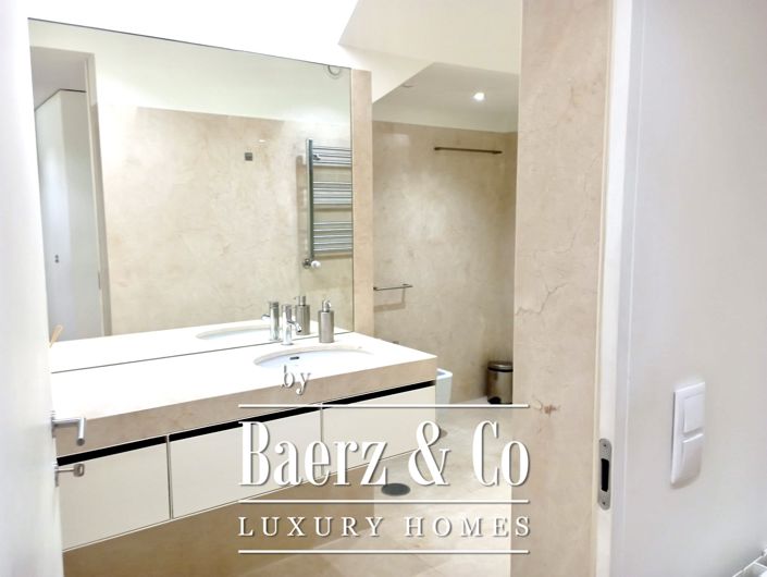 Image No.16-5 Bed Property for sale