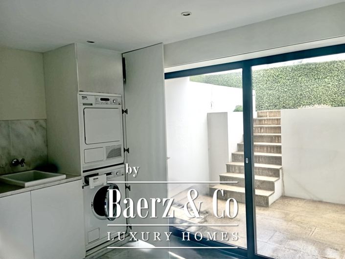 Image No.21-5 Bed Property for sale