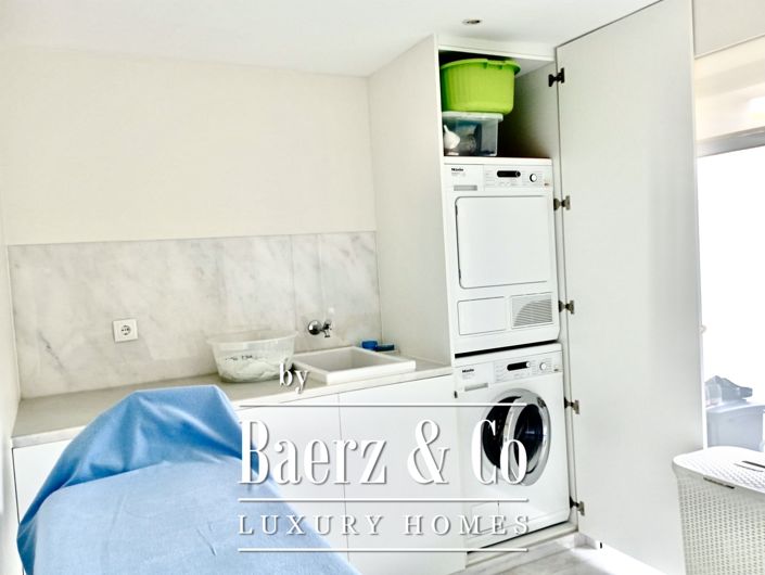 Image No.22-5 Bed Property for sale