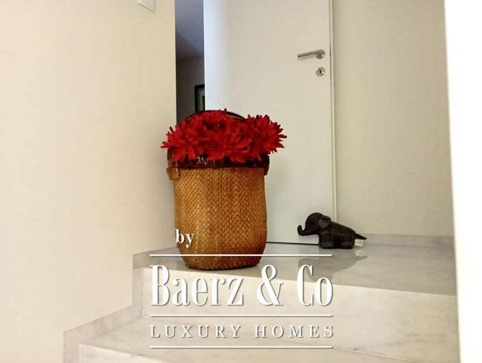 Image No.23-5 Bed Property for sale