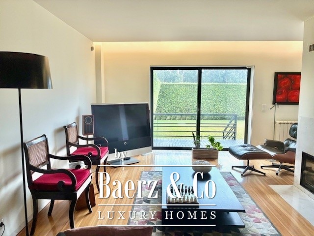 Image No.3-5 Bed Property for sale