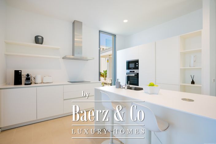 Image No.10-3 Bed Villa for sale