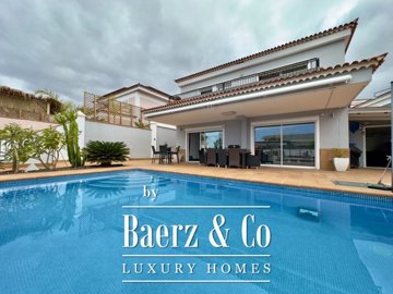 1 - Canary Islands, Villa