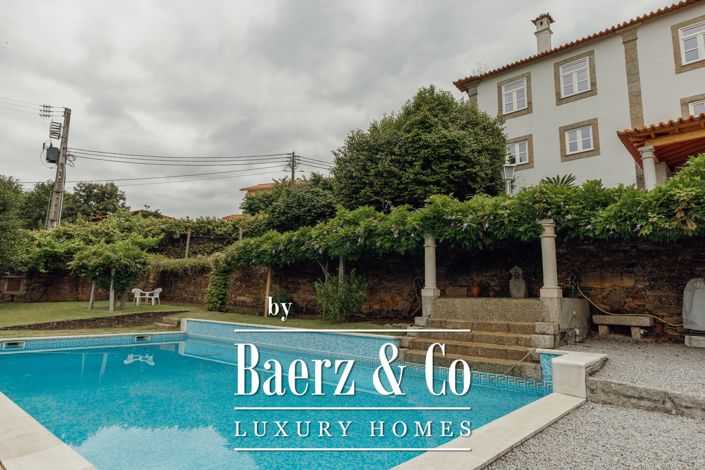 Image No.1-5 Bed Property for sale