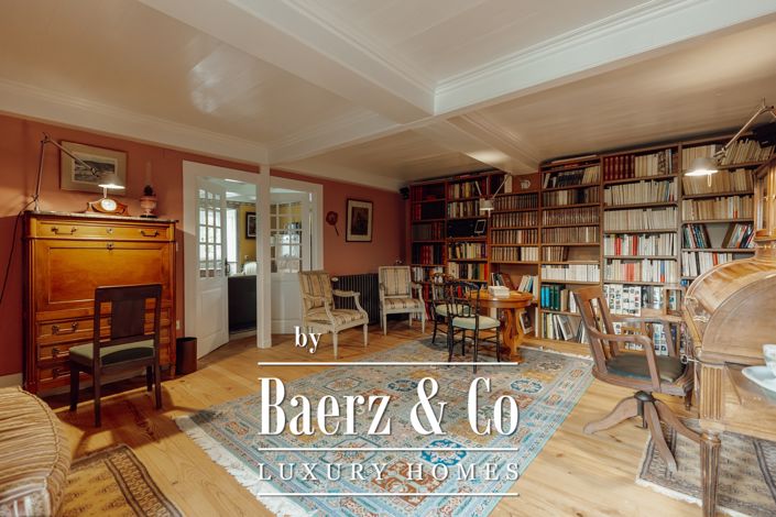 Image No.11-5 Bed Property for sale