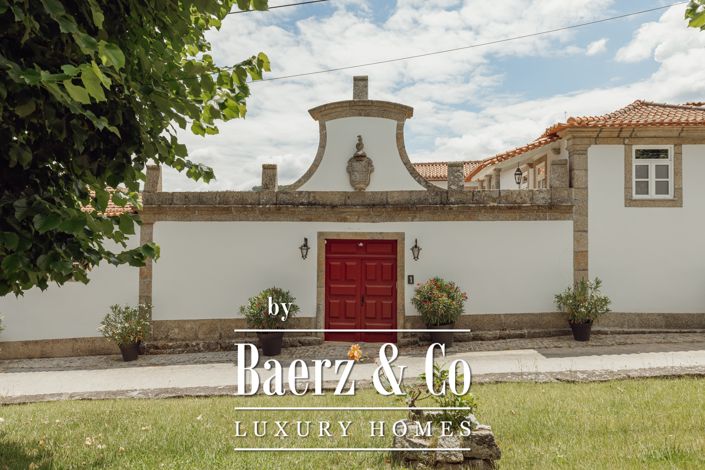 Image No.2-5 Bed Property for sale