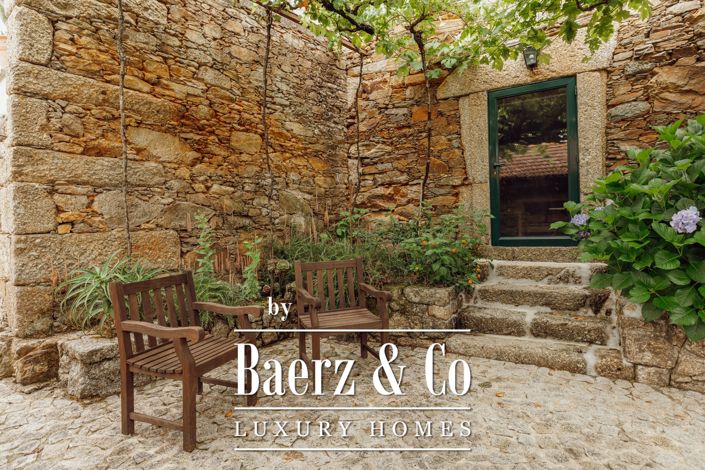 Image No.24-5 Bed Property for sale