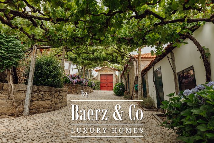 Image No.7-5 Bed Property for sale