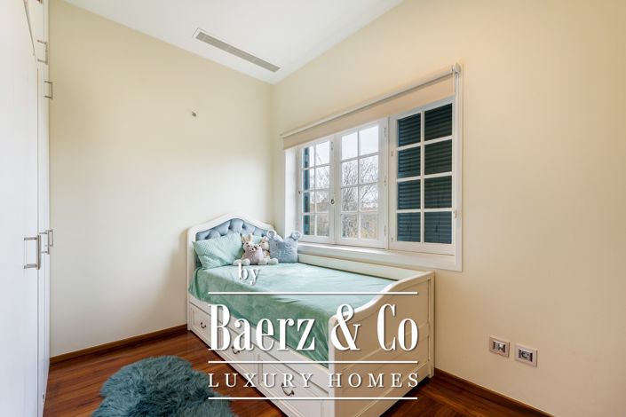 Image No.13-6 Bed House for sale