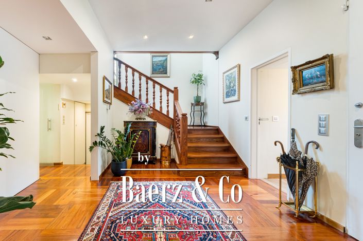 Image No.2-6 Bed House for sale