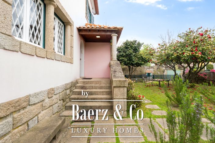 Image No.32-6 Bed House for sale