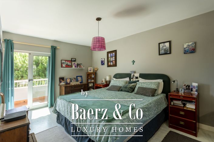 Image No.8-4 Bed House for sale