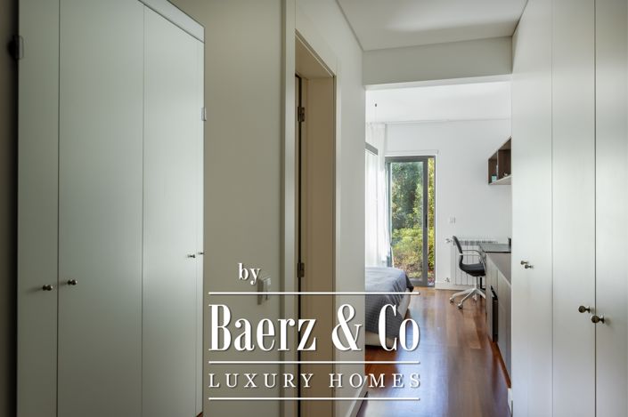 Image No.10-3 Bed House for sale