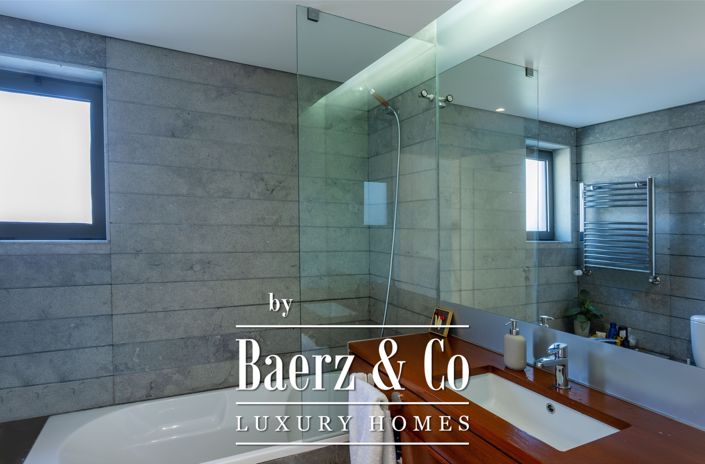 Image No.18-3 Bed House for sale