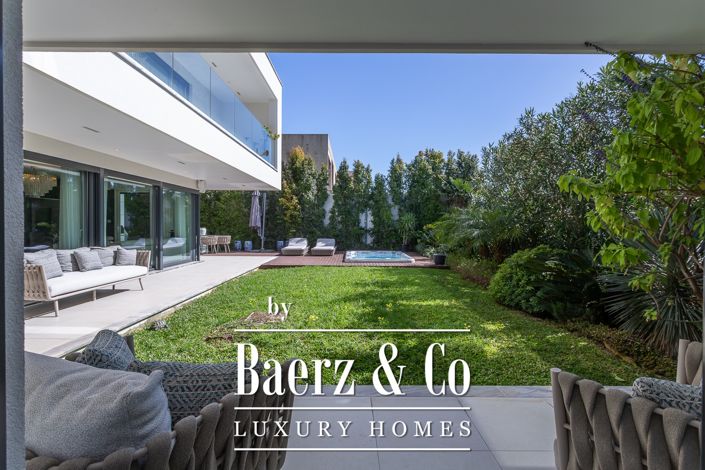 Image No.12-4 Bed House for sale