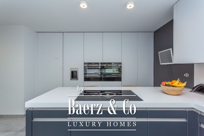 Image No.17-4 Bed House for sale