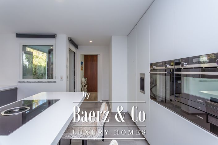 Image No.18-4 Bed House for sale